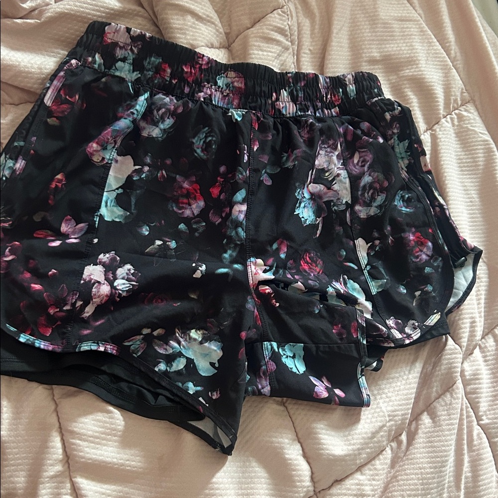 Avia‎ Women's Running Shorts with Side Bungees and Bike Liner - Picture 4 of 4